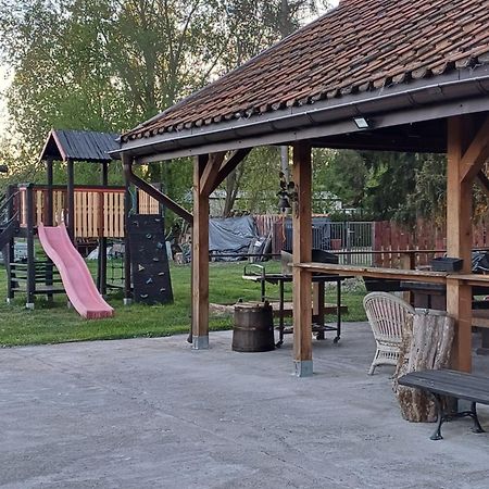 Gosciniec Twoje Mazury Nad Jeziorem Sniardwy Tuz Obok Plazy Нове Гути Екстериор снимка